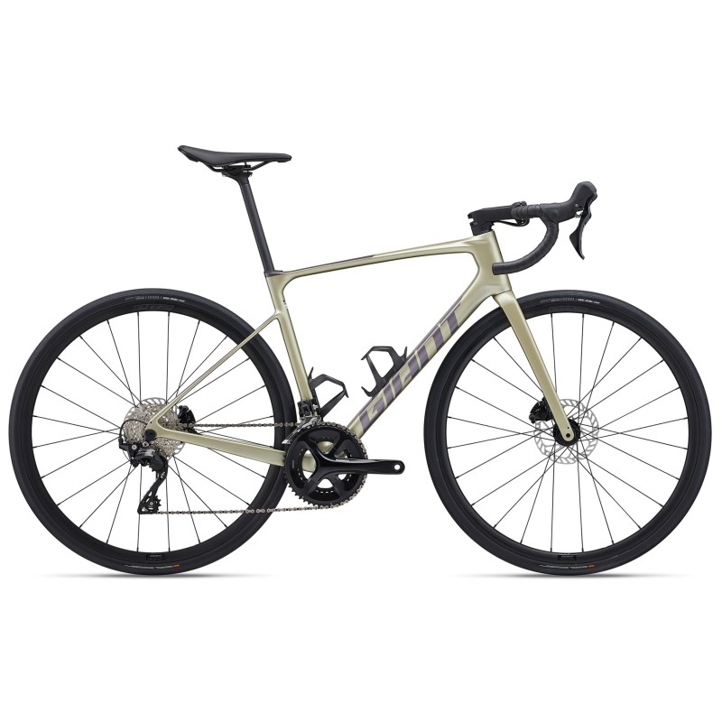 GIANT DEFY ADVANCED 2 2024| Accessoires et équipements pour vélo