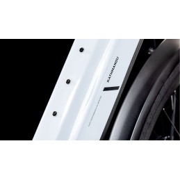 CUBE KATHMANDU HYBRID ONE 800 POLARWHITE'N'BLACK 2025| Accessoires et équipeme...